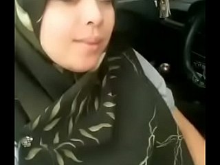 Bahagian viral Gadis bertudung 12