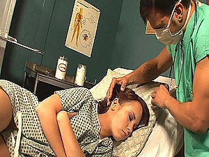 Sporco Ginecologo cazzo un Pacient nel sonno