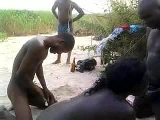 Afrika di fuck savana pada kamera