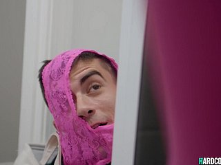 Jonge man humping big-titted stiefmoeder