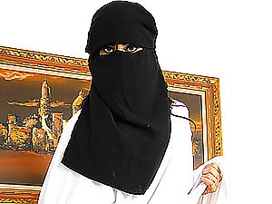 Egzotik bebek becerdin ve sonra bir fincan sıcak cum içmek alır