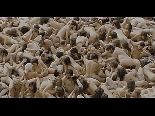 خوشبو میں کارولین ہیریفورتھ اور ناقابل یقین ننگا ناچ کہانی ایک قاتل 2006