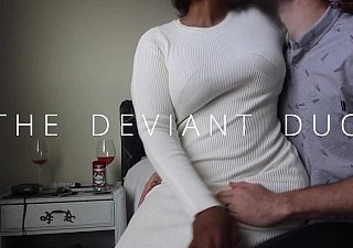 Cumming Monitor Court: Casal de verdade, foda, esposa desagradável chupa e monta pau para gosma quente nas mamas