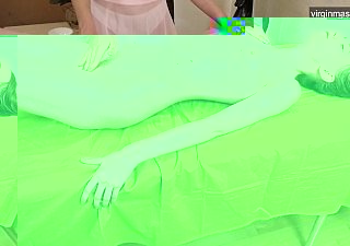 A beleza russa Domna Svistok massageou até os orgasmos