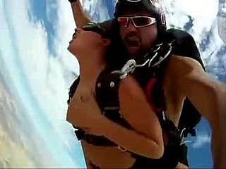 Alex Torres Mud khiêu dâm Skydive