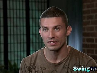 Swingers มีความสนุกสนานในการแสดงเรียลลิตี้โดยการสลับ Partnes