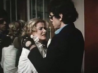 このひよこは間違いなく暑く、彼女はトップのマン・トップの位置が大好きです