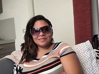 slutty 20 سالہ ابھی ابھی کچھ لنڈ چاہتا ہے