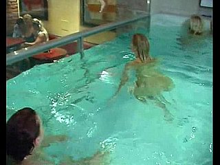 Pool Be captivated by Bandeau