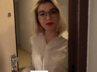 Tutor nena follada por estudiante en la levelling off en casa POV