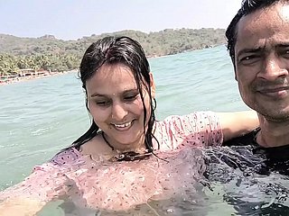 Persetan di laut di atas bot