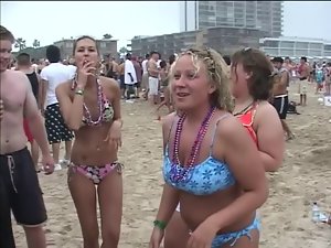Starkers sletten rond te lopen strand fillet