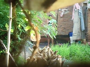 เพื่อนบ้านสาวอาบน้ำส่วน 2
