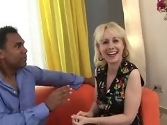 欧洲GILF妓女乱搞BBC