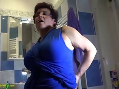 เก่ามีอายุถอดกางเกงชั้นใน