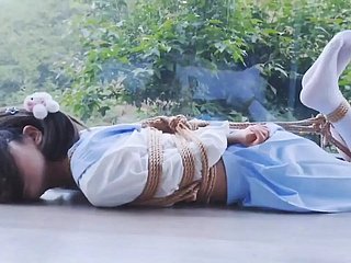 खिड़की के अंदर का दृश्य बहुत अद्भुत है
