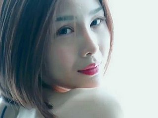 インターネット上の有名人ヤン・パンパンは、大きなお尻とバスタブを備えた完璧な体型を持っています。誘惑に満ちています。巨乳中国人モデルのヌード