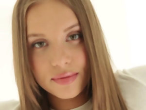 Młoda nastolatka lubi wielki czarny kutas