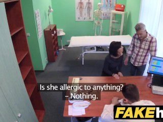 Play bác sĩ Bệnh viện Séc cums trên gian lận sừng wifes âm hộ chặt chẽ