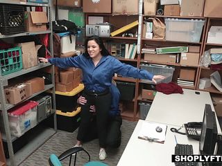 ShopLyfter - LP Offizier demütigt Skilful Teen Dieb