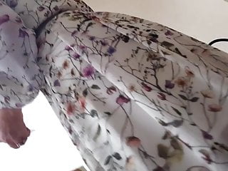 은행에서 Upskirt