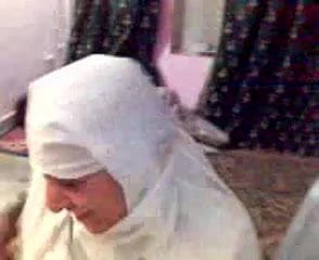 أجمل الهندي مسلم مع عمه في حين سجلات عمتي