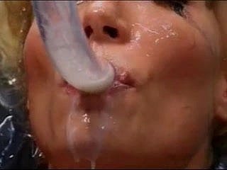GIRLS饮用800射精在15分钟内（混合）