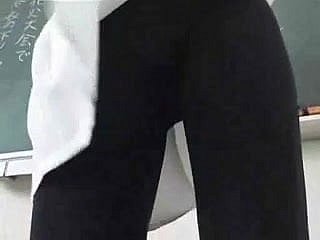 میں Panty Stokings کے ساتھ ایک شہوانی، شہوت انگیز ٹیچر
