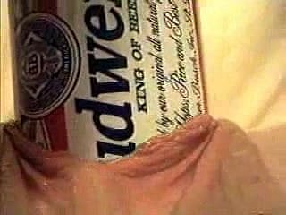 แทรกวัตถุสุดขีดใช้ Budweiser Beer Fundament