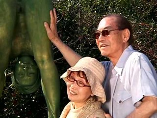 公共の場で角質持つアジアのセックス