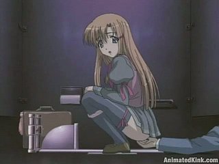 Hentai meisjes thither schooluniform een ​​lul zuigen en masturberen