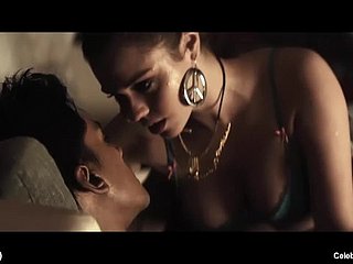 مشہور عریاں جسمانی Scodelario سیکسی underclothes اور شہوانی، شہوت فلم کے مناظر