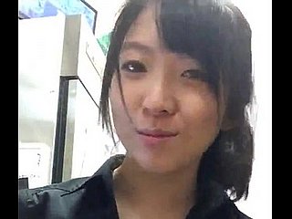 Les seins clignotant du members de McDonald